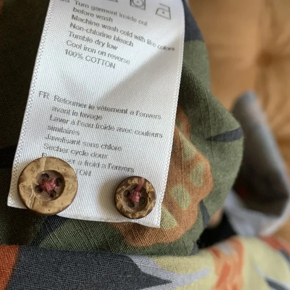 Vissla Short Sleeve Men's Button Down Shirt Size Large, Fits like a medium - Picture 12 of 12